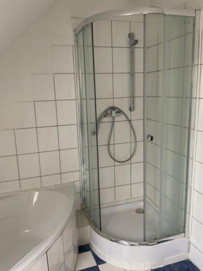 Ferien/ Monteurzimmer Mit Gemeinsam Wozi, Kue, Bad, Wlan Magdeburg Dış mekan fotoğraf