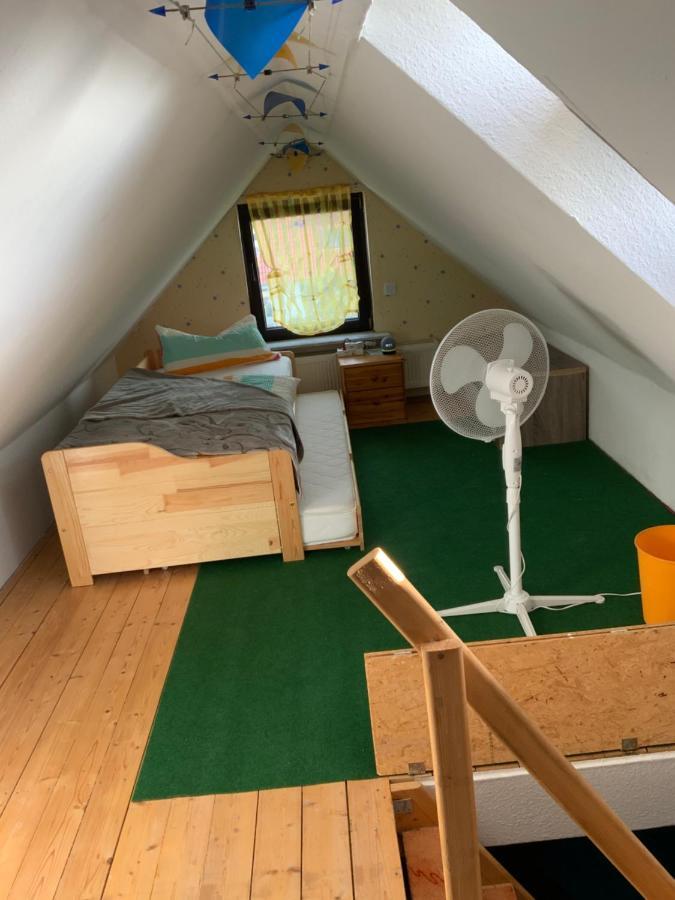 Ferien/ Monteurzimmer Mit Gemeinsam Wozi, Kue, Bad, Wlan Magdeburg Dış mekan fotoğraf